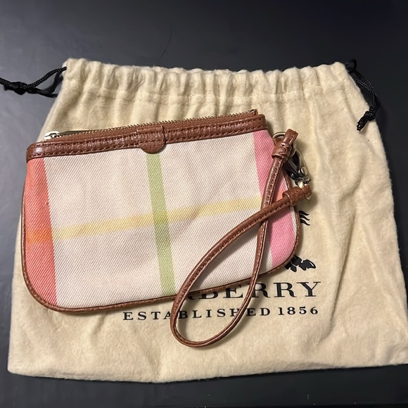 Burberry Spring Check wristlet - Picture 2 of 4